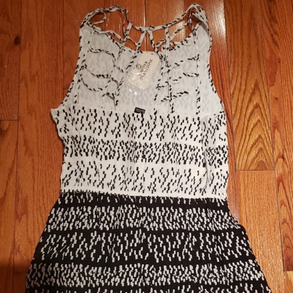 F21 BLACK & WHITE MAXI DRESS WITH HIGH SIDE SLIT Size M NWT - Picture 7 of 7